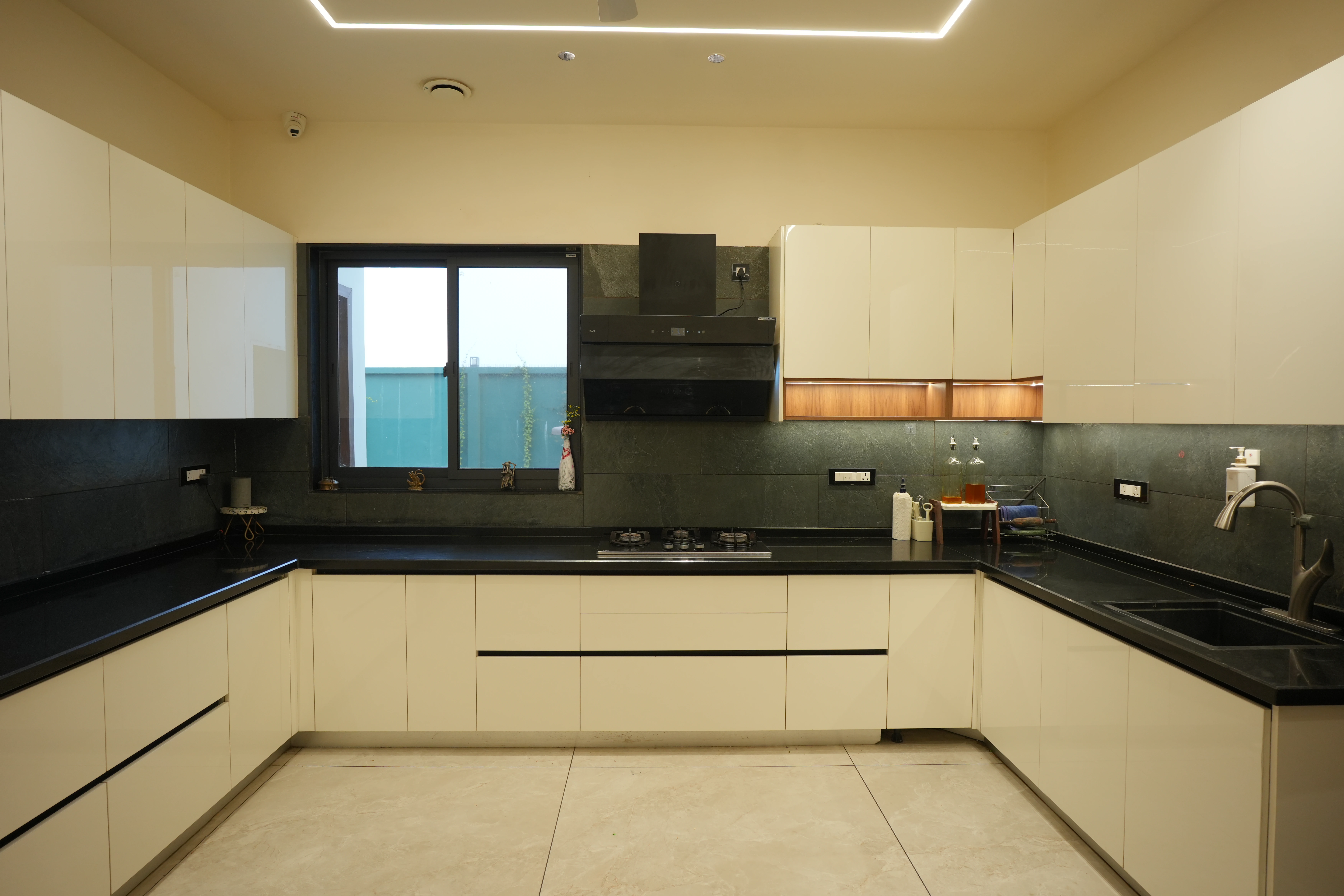 kitchen image